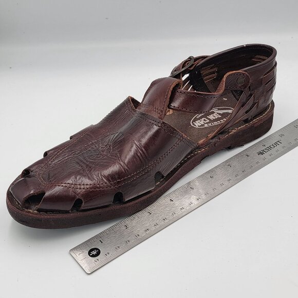 Don Chuy Brown Leather Fisherman Sandals With Buckle Closure & Embossed Design - Picture 13 of 16